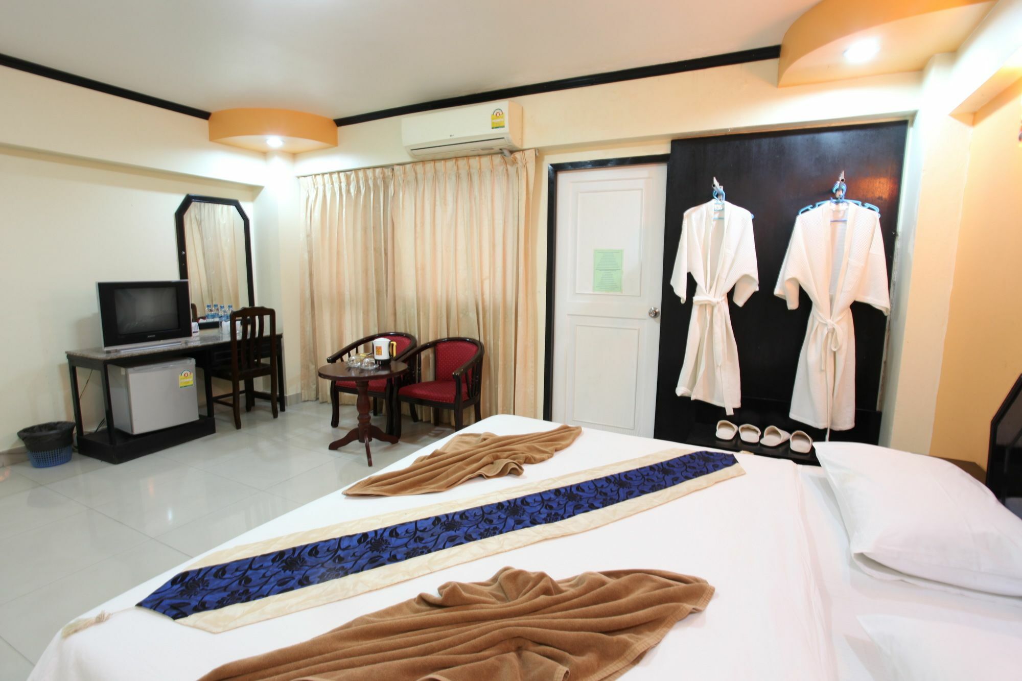 Home Pattaya Hotel Exterior foto